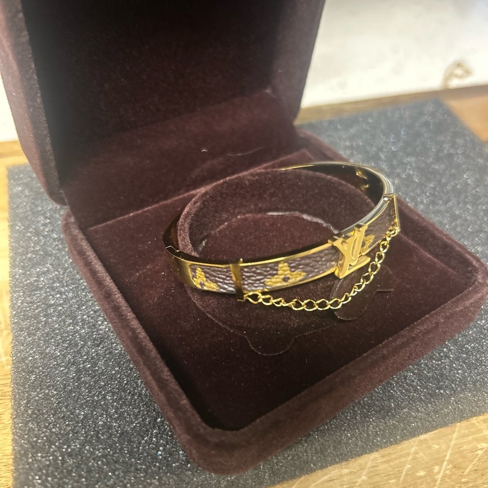 Louis Vuitton Brown Monogram Bracelet with Gold Chain - Picture 2 of 6